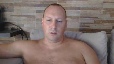 Snapshot of lustonfan chatting on 04.03.26 lustonfan online show from 04.03.26