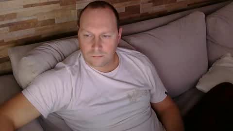 Snapshot of lustonfan chatting on 05.29.26 lustonfan online show from 05.29.26