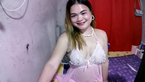 Flora Mae online show from 07.06.26