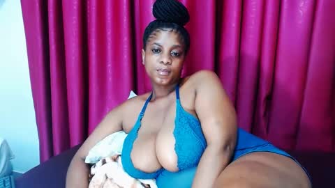 Snapshot of lustydesirex chatting on 12.24.24 lustydesirex online show from 12.24.24