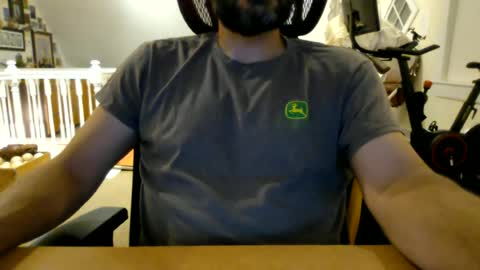 Snapshot of luvcurvybodies chatting on 06.18.26 luvcurvybodies online show from 06.18.26