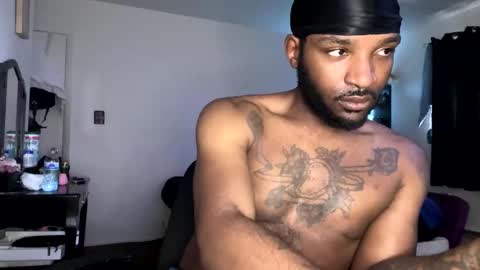 Snapshot of luverboibbc chatting on 01.29.25 luverboi online show from 01.29.25