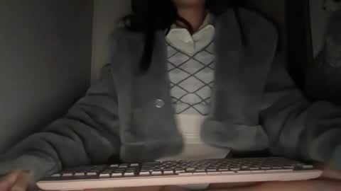 Luviee online show from 01.16.26