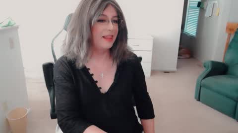 Britney online show from 11.18.25