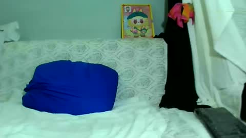 Bee Bee online show from 02.22.25