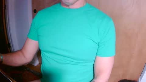 Snapshot of luvzjerkingoff chatting on 01.10.25 luvzjerkingoff online show from 01.10.25