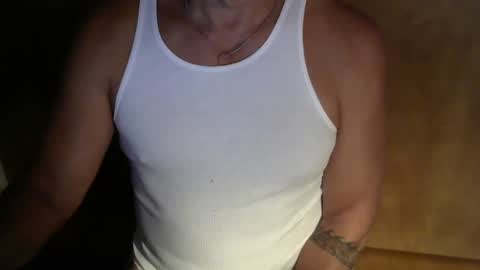 Snapshot of luvzjerkingoff chatting on 10.01.25 luvzjerkingoff online show from 10.01.25