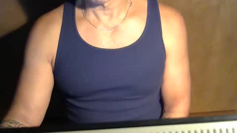 Snapshot of luvzjerkingoff chatting on 11.26.25 luvzjerkingoff online show from 11.26.25