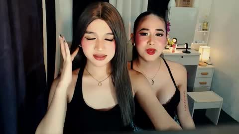 Snapshot of lux_white chatting on 10.24.25 queen lux online show from 10.24.25