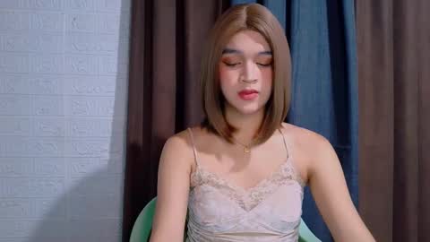 queen lux online show from 02.25.26