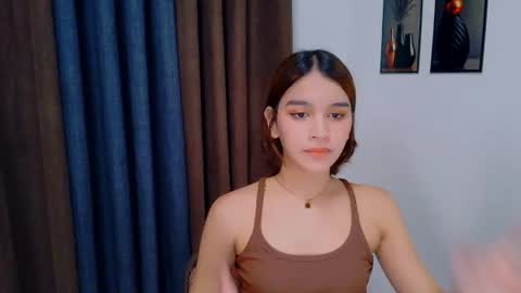 Snapshot of lux_white chatting on 06.18.26 queen lux online show from 06.18.26
