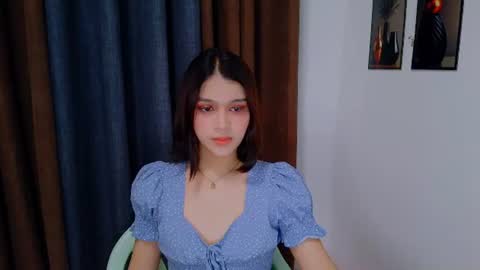 Snapshot of lux_white chatting on 07.08.26 queen lux online show from 07.08.26