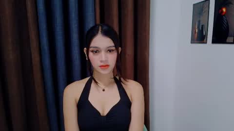 Snapshot of lux_white chatting on 07.15.26 queen lux online show from 07.15.26