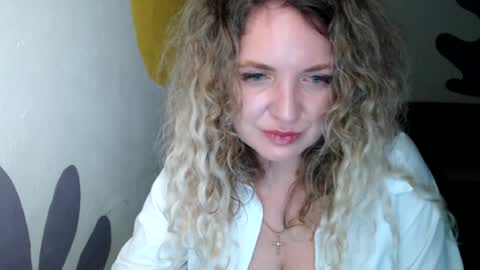 Snapshot of luxdonna chatting on 07.14.26 Donna online show from 07.14.26