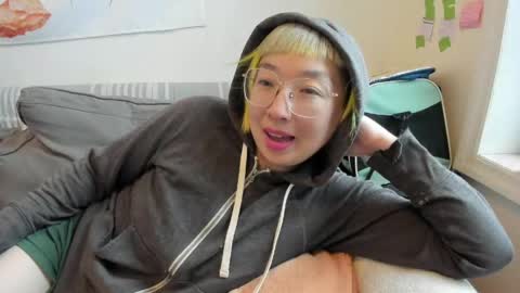 LuxGray online show from 04.17.26