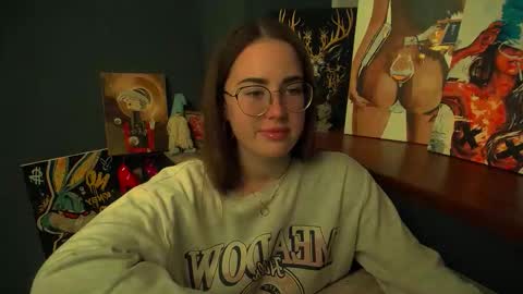 Snapshot of luxie_queen chatting on 04.23.26 Katie online show from 04.23.26
