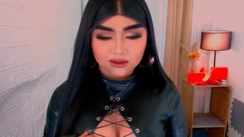 Sasha Blaire online show from 10.29.25