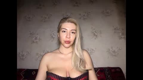 LuxSonyaStar online show from 04.24.26