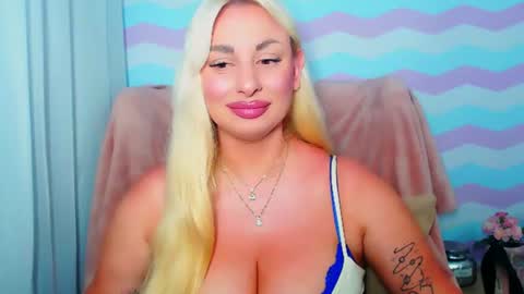 Luxuriaa online show from 07.08.26