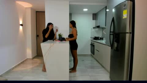 Snapshot of luxury_pleasure_ii chatting on 04.29.26 luxury_pleasure_ii online show from 04.29.26