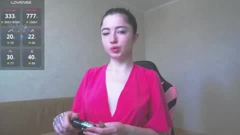 Snapshot of luxuryalma18 chatting on 04.26.26 Alma online show from 04.26.26