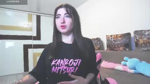 Snapshot of luxuryalma18 chatting on 07.19.26 Alma online show from 07.19.26