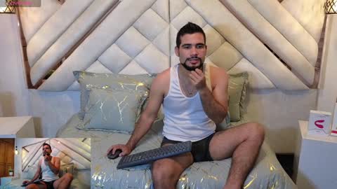 Snapshot of luxurycoupl chatting on 02.01.25 Lesly And Arnold online show from 02.01.25