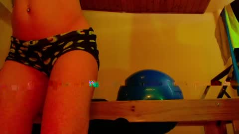Snapshot of luxurydivine chatting on 05.13.26 Liss online show from 05.13.26
