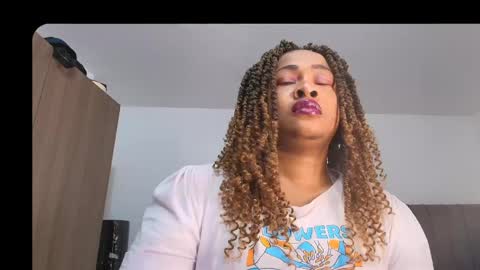 Snapshot of luxy_benet chatting on 06.04.26 Big Benet online show from 06.04.26