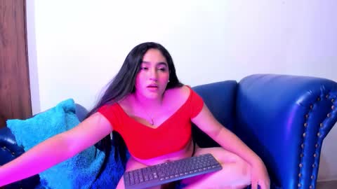 LYA DUBOIS  online show from 02.12.26