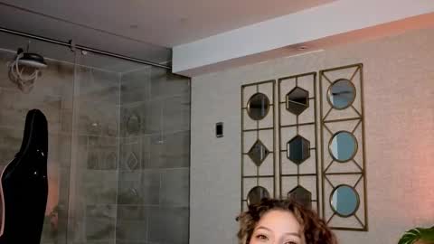 Lya Haven online show from 12.04.25