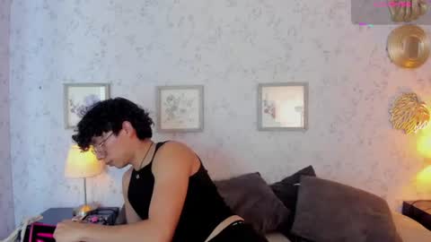 Snapshot of lyan_twink chatting on 06.17.26 Lyan online show from 06.17.26