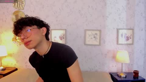 Snapshot of lyan_twink chatting on 07.07.26 Lyan online show from 07.07.26