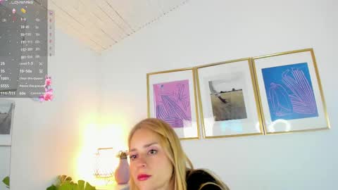 Snapshot of lyana_xz chatting on 05.21.26 LYA online show from 05.21.26