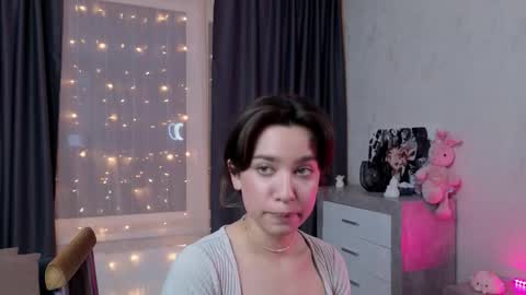 Snapshot of lyanna_tale chatting on 11.25.25 Lyanna online show from 11.25.25