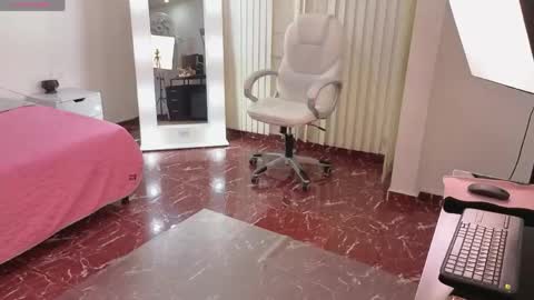  Lycoris  online show from 04.13.26