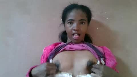 Snapshot of lydie856696 chatting on 07.06.26 lydie856696 online show from 07.06.26