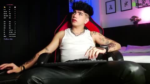 Lyle Bennett Freelance Model online show from 04.06.26