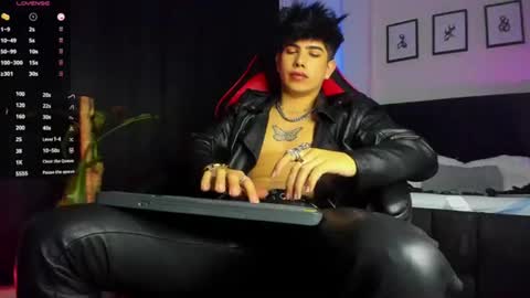 Snapshot of lylebennett_ chatting on 07.27.26 Lyle Bennett Freelance Model online show from 07.27.26
