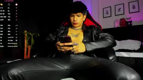 Snapshot of lylebennett_ chatting on 08.01.26 Lyle Bennett Freelance Model online show from 08.01.26