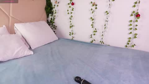 Lyly   online show from 12.18.25