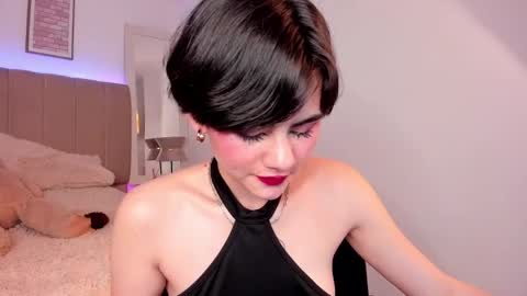 Snapshot of lyn_lebelle chatting on 12.14.24 Lyn online show from 12.14.24