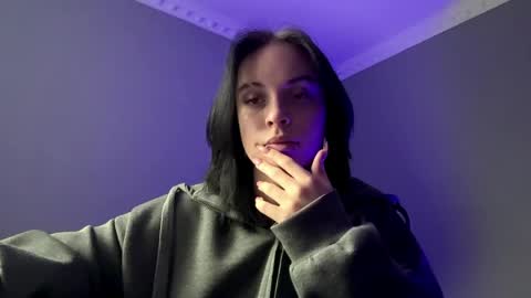 Snapshot of lynettawiseman chatting on 05.22.26 Eva online show from 05.22.26