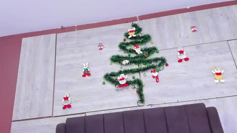 Snapshot of lynn_and_esteban chatting on 12.22.24 Lynn jonnes online show from 12.22.24