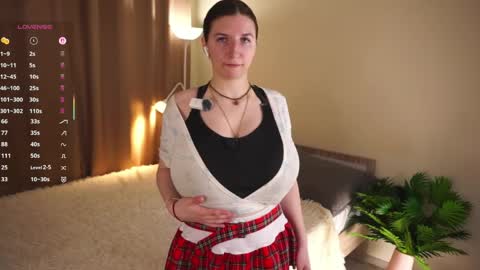 Lola online show from 04.06.26