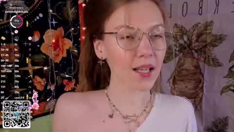 Snapshot of lyra_thenymph chatting on 11.28.25 Lyra online show from 11.28.25