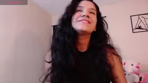 Snapshot of lyriadiamond_ chatting on 06.12.26 Lyria Diamond online show from 06.12.26