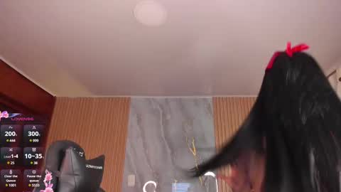    VIVIANA    online show from 02.22.25