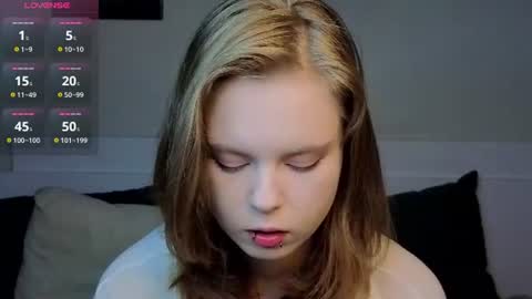 Julie online show from 08.03.26