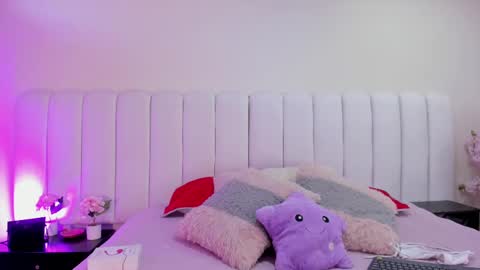 Snapshot of lyzzi_smith01 chatting on 09.09.25 Lizzy smith online show from 09.09.25